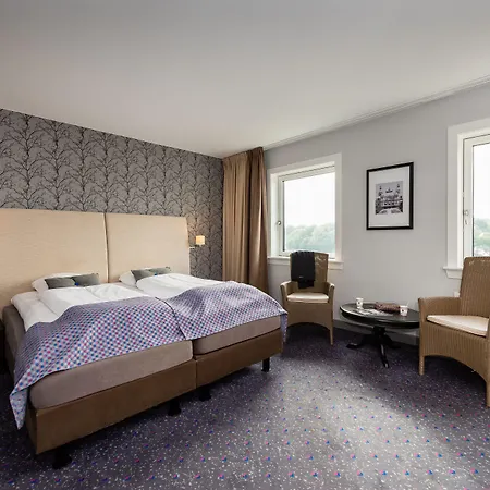 מלון Hotel Cabinn Vejle